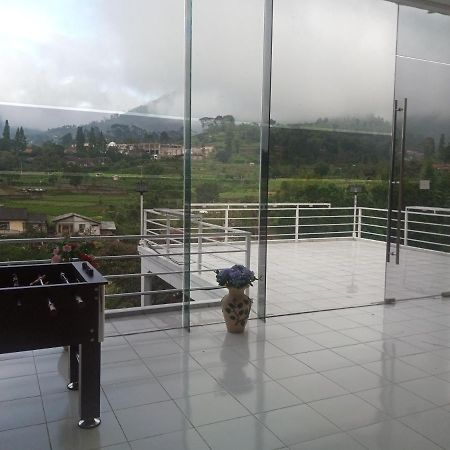 Villa Kaca 88 Cianjur Εξωτερικό φωτογραφία