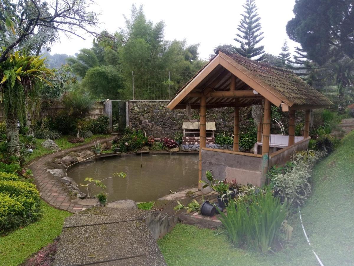 Villa Kaca 88 Cianjur Εξωτερικό φωτογραφία